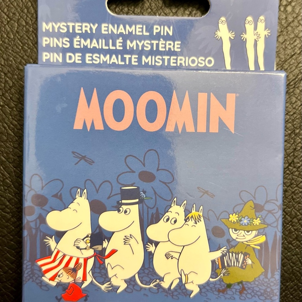 Moomin And Friends Mystery Pin Series AQI 1-Inch Collectible Pin Moomintroll - Picture 4 of 5